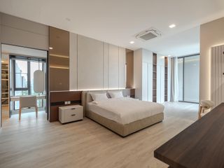 For rent 4 bedrooms house in Saphan Sung, Bangkok