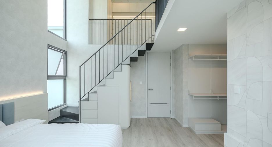 For rent 4 bedrooms house in Saphan Sung, Bangkok