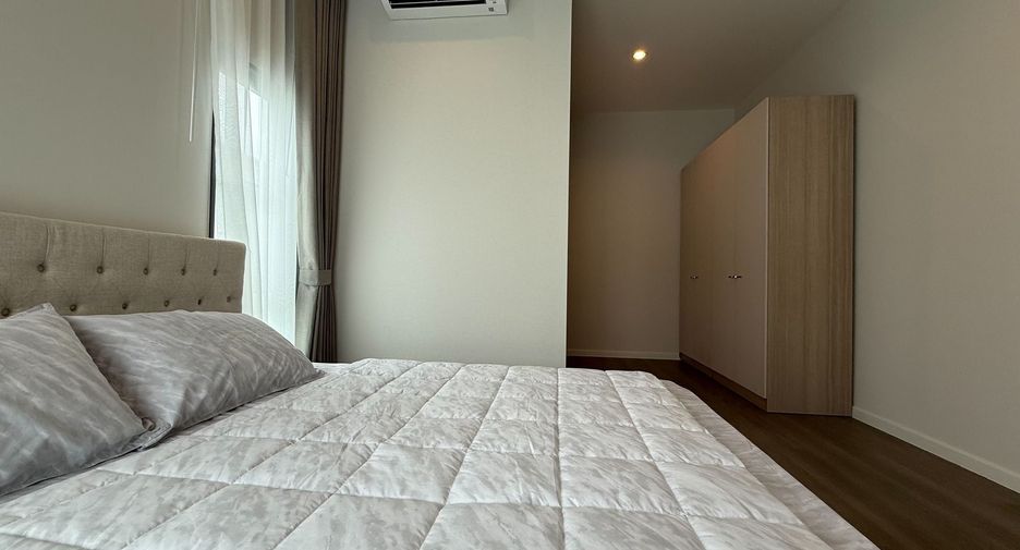 Casa en venta y en alquiler de 4 habitaciones en Bang Phli, Samut Prakan