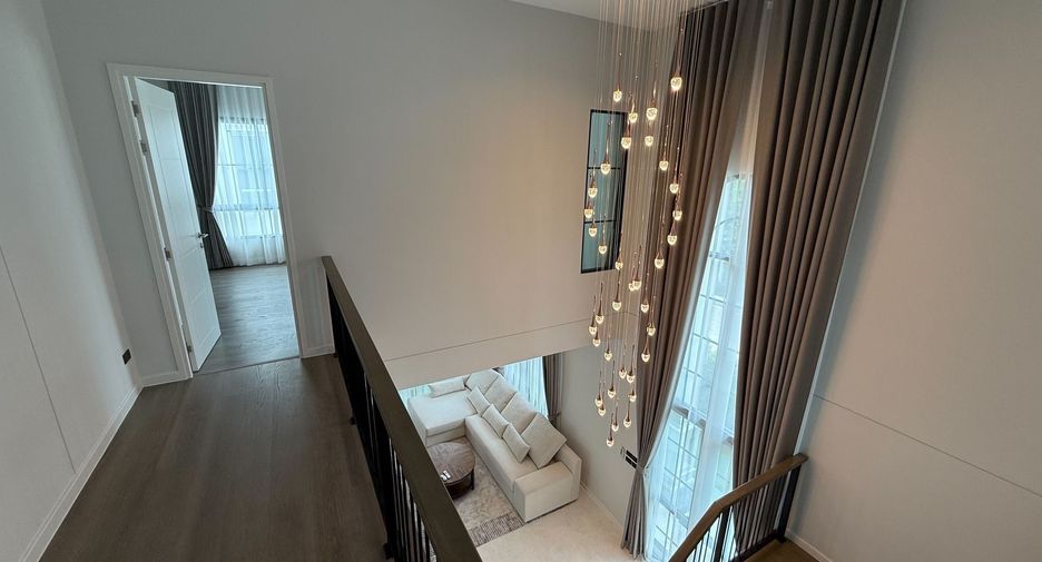Casa en venta y en alquiler de 4 habitaciones en Bang Phli, Samut Prakan