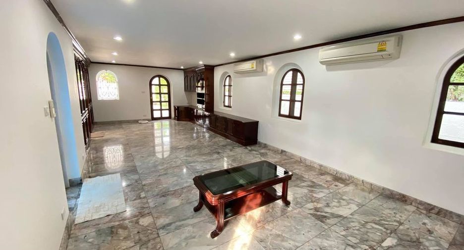 For rent 3 ベッドルーム house in Suan Luang, Bangkok