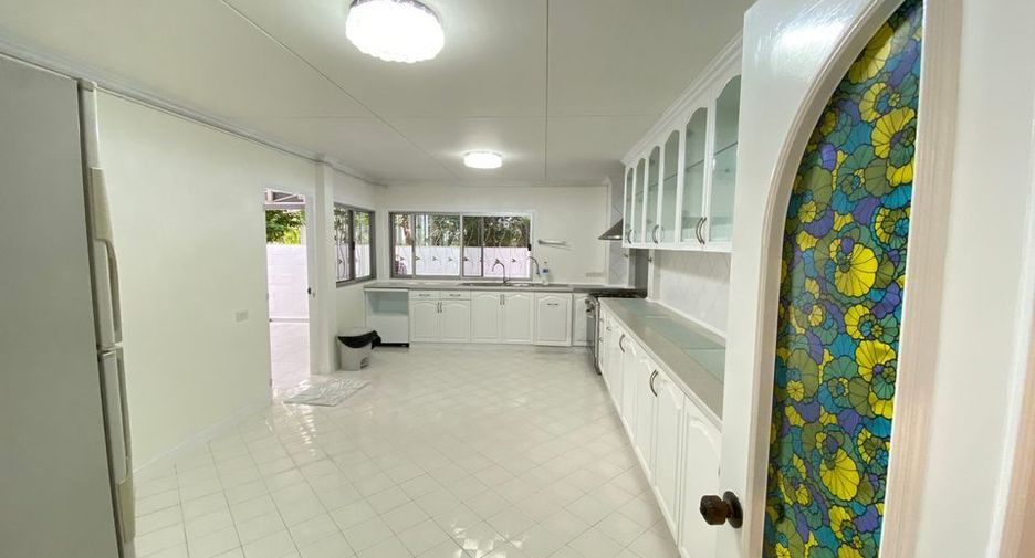 For rent 3 ベッドルーム house in Suan Luang, Bangkok