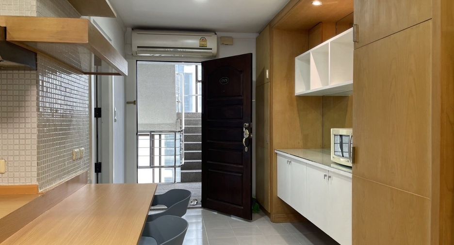 For rent 1 bed condo in Watthana, Bangkok