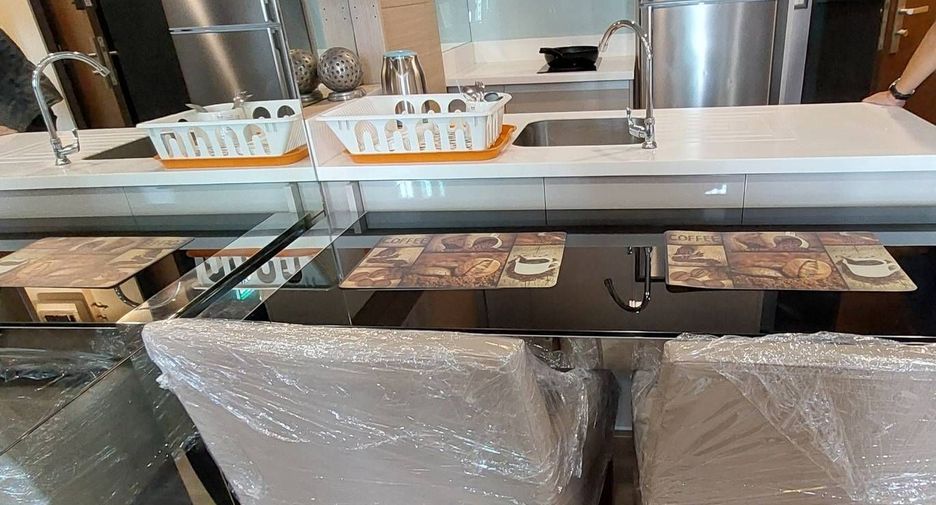 For rent 1 bed condo in Watthana, Bangkok