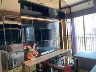 Condo en venta y en alquiler de 2 habitaciones en Huai Khwang, Bangkok