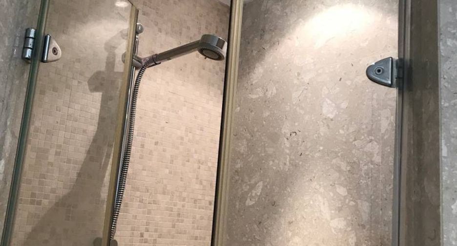 Wohnung zur Miete mit 2 Zimmer in Pathum Wan, Bangkok