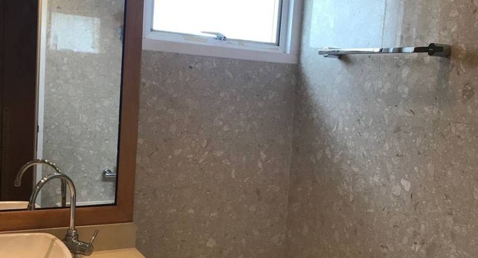 Wohnung zur Miete mit 2 Zimmer in Pathum Wan, Bangkok