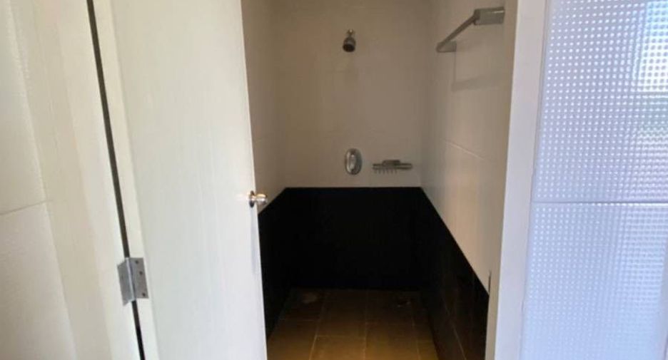 Wohnung zur Miete mit 2 Zimmer in Pathum Wan, Bangkok