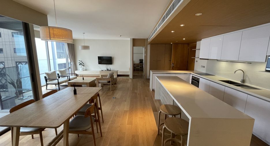 For rent 3 bedrooms apartment in Pathum Wan, Bangkok
