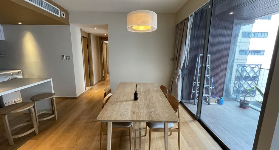 For rent 3 bedrooms apartment in Pathum Wan, Bangkok