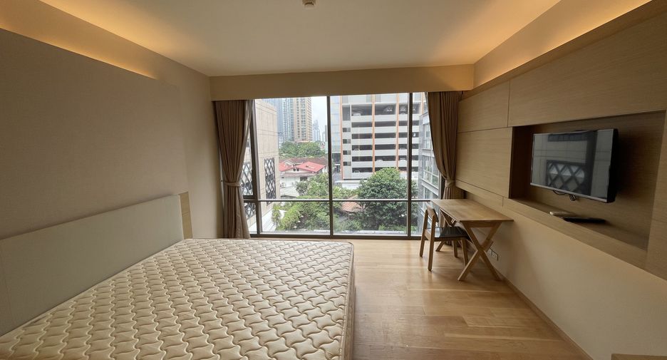 For rent 3 bedrooms apartment in Pathum Wan, Bangkok