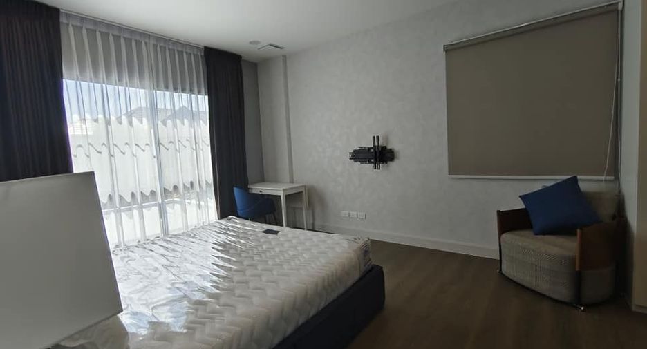 For rent 4 bedrooms house in Saphan Sung, Bangkok