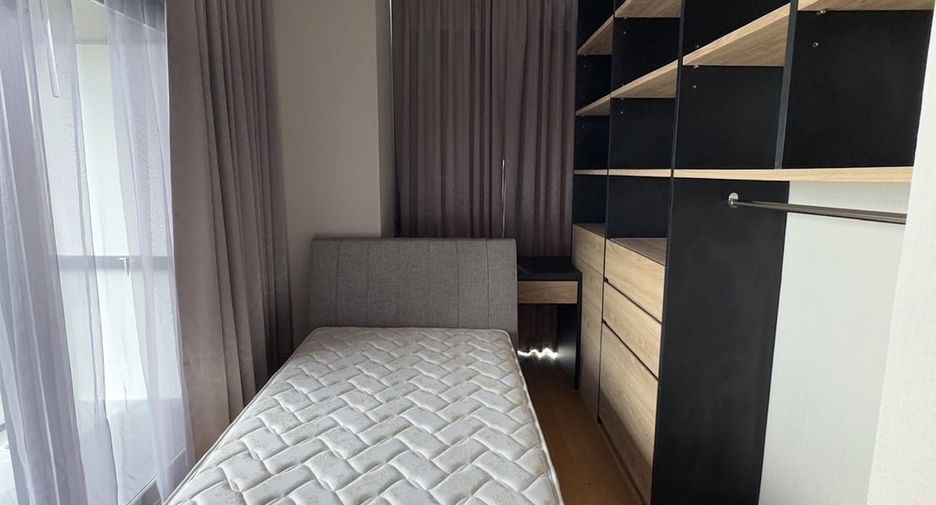 Condo en alquiler de 3 habitaciones en Watthana, Bangkok