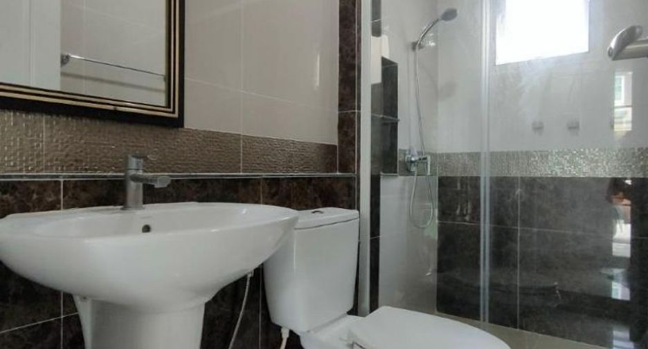 Casa en alquiler de 3 habitaciones en Bang Khae, Bangkok
