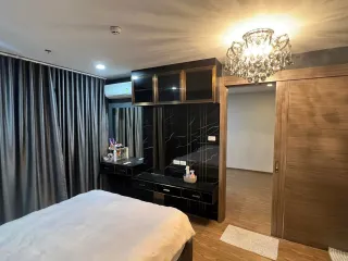 Wohnung zur Miete mit 1 Zimmer in Huai Khwang, Bangkok