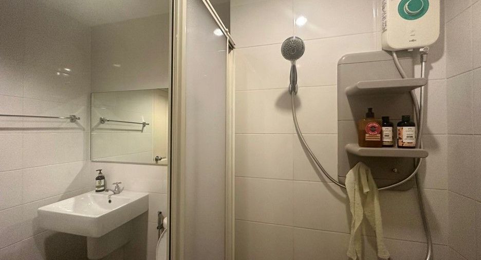 For sale 1 bed condo in Huai Khwang, Bangkok