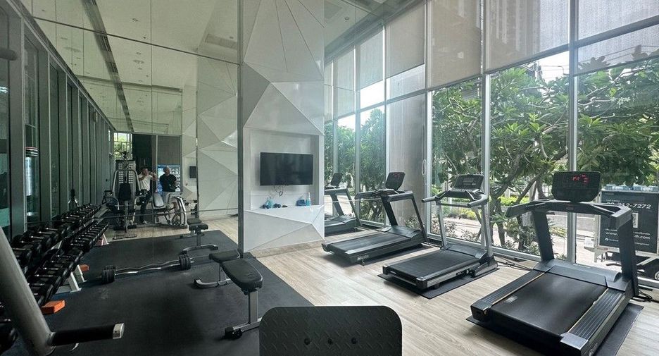 For sale 1 bed condo in Huai Khwang, Bangkok