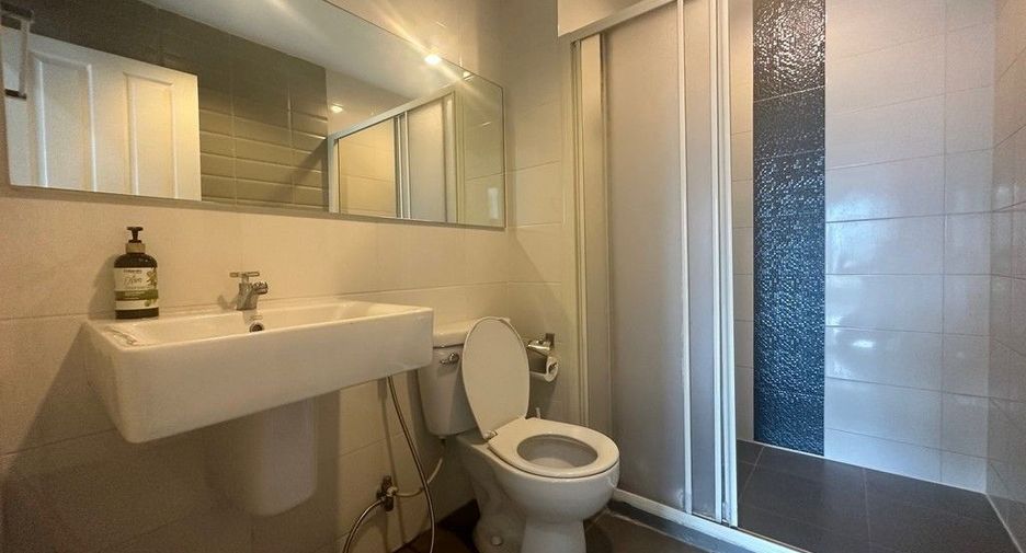For sale 1 bed condo in Huai Khwang, Bangkok