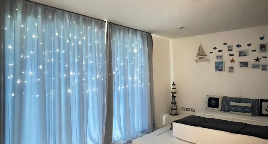 For rent 4 bedrooms condo in Pathum Wan, Bangkok