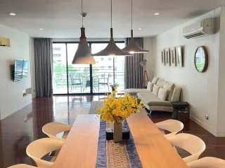Condo en alquiler de 4 habitaciones en Pathum Wan, Bangkok