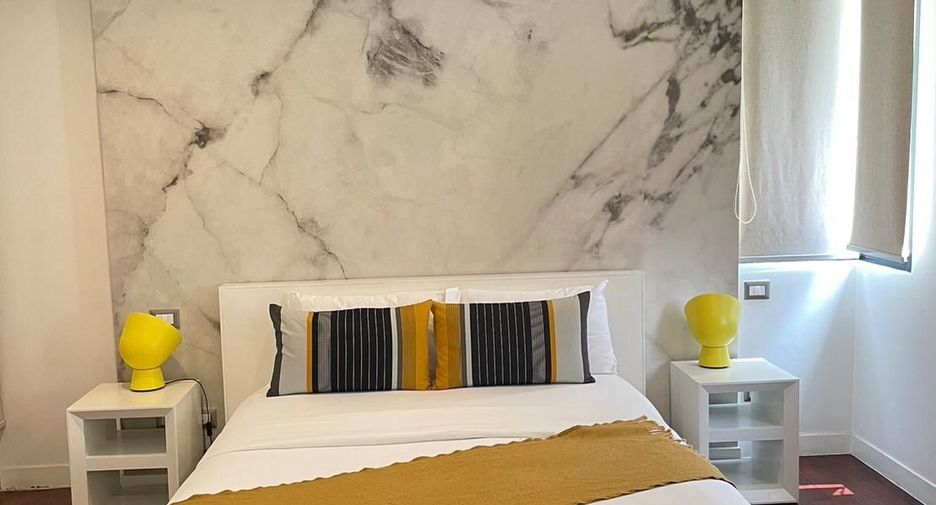 For rent 4 bedrooms condo in Pathum Wan, Bangkok