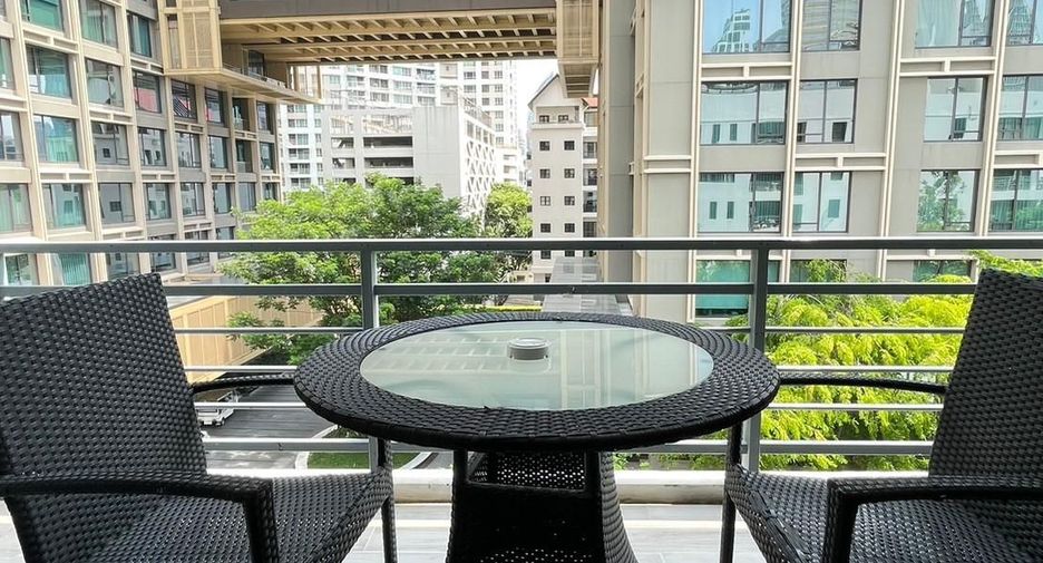 For rent 4 bedrooms condo in Pathum Wan, Bangkok