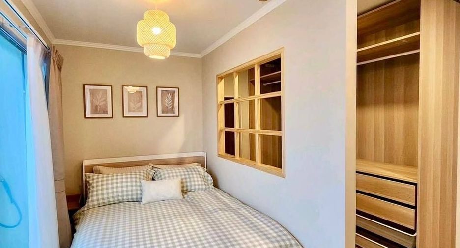 For rent 2 bedrooms condo in Yan Nawa, Bangkok