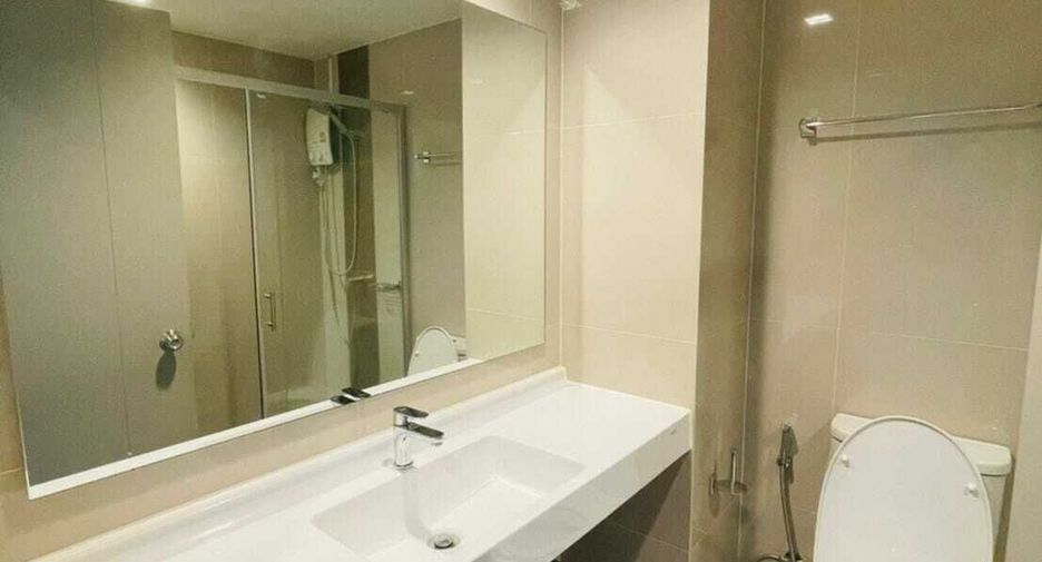 À vendre studio condo à Phra Khanong, Bangkok