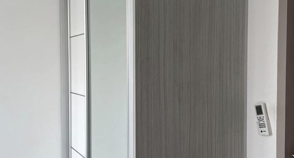 For rent 2 bedrooms condo in Phra Khanong, Bangkok