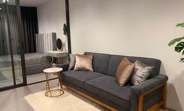 Condo en alquiler de 2 habitaciones en Huai Khwang, Bangkok