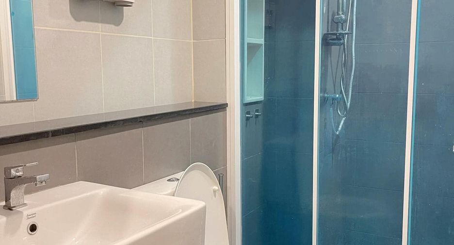 For rent 2 bedrooms condo in Chatuchak, Bangkok