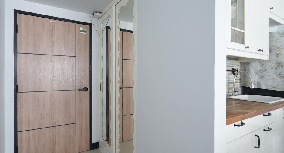 Wohnung zur Miete mit 2 Zimmer in Huai Khwang, Bangkok