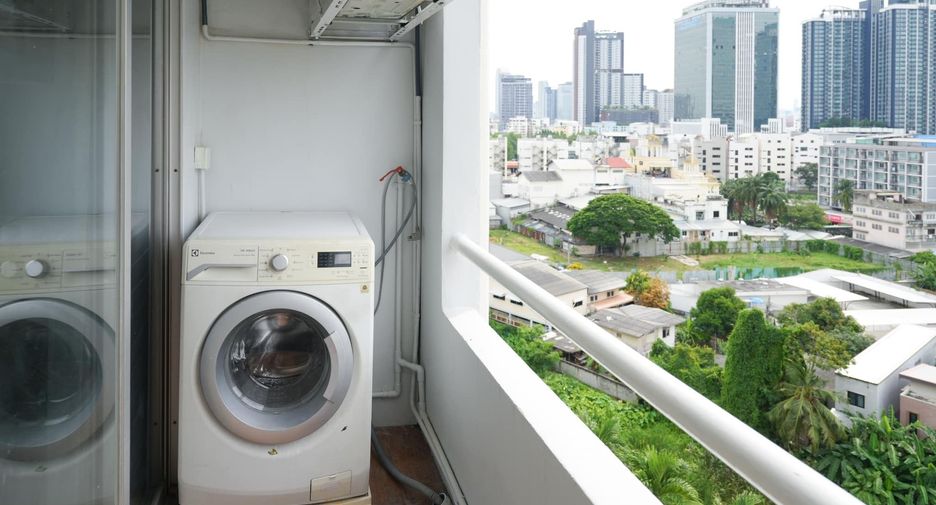 Wohnung zur Miete mit 2 Zimmer in Huai Khwang, Bangkok