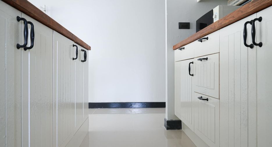 Wohnung zur Miete mit 2 Zimmer in Huai Khwang, Bangkok
