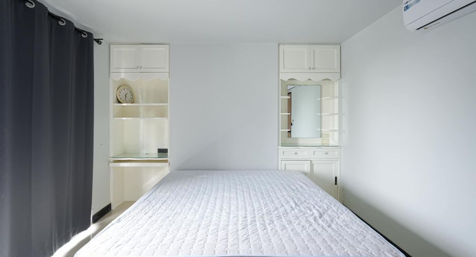 Wohnung zur Miete mit 2 Zimmer in Huai Khwang, Bangkok