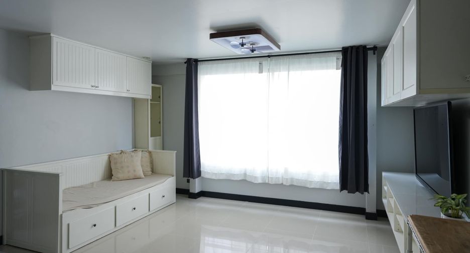 Wohnung zur Miete mit 2 Zimmer in Huai Khwang, Bangkok