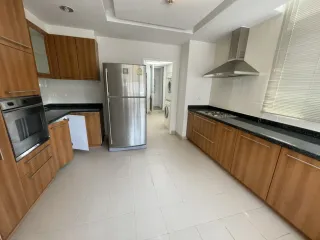 À louer 3 chambres appartement à Watthana, Bangkok