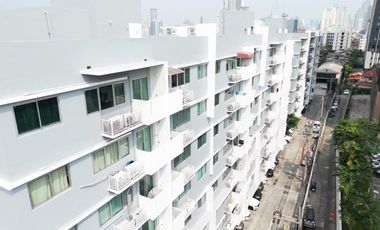 For sale 1 bed condo in Khlong San, Bangkok