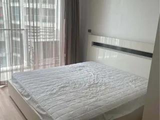 Wohnung zur Miete mit Studio in Khlong Toei, Bangkok