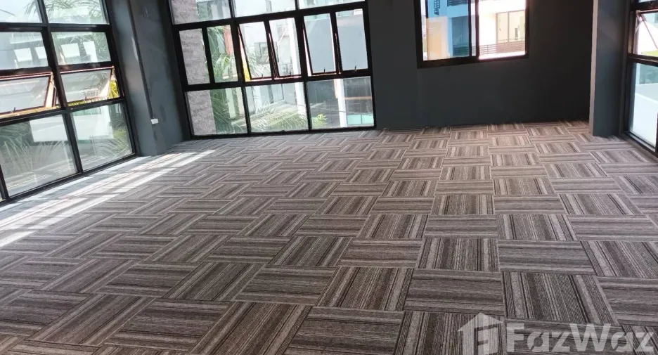 For rent 8 bedrooms office in Suan Luang, Bangkok