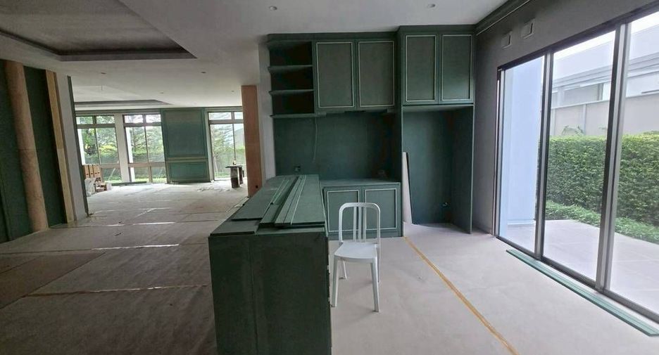 For sale and for rent 5 bedrooms house in Lat Krabang, Bangkok