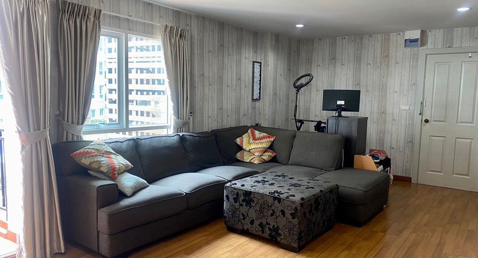 For sale 2 bedrooms condo in Phra Khanong, Bangkok