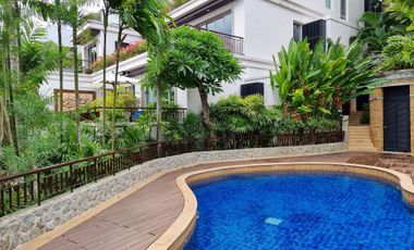 For sale 3 bedrooms condo in Mueang Phuket, Phuket
