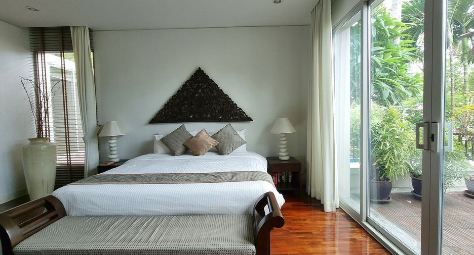 For sale 3 bedrooms condo in Mueang Phuket, Phuket