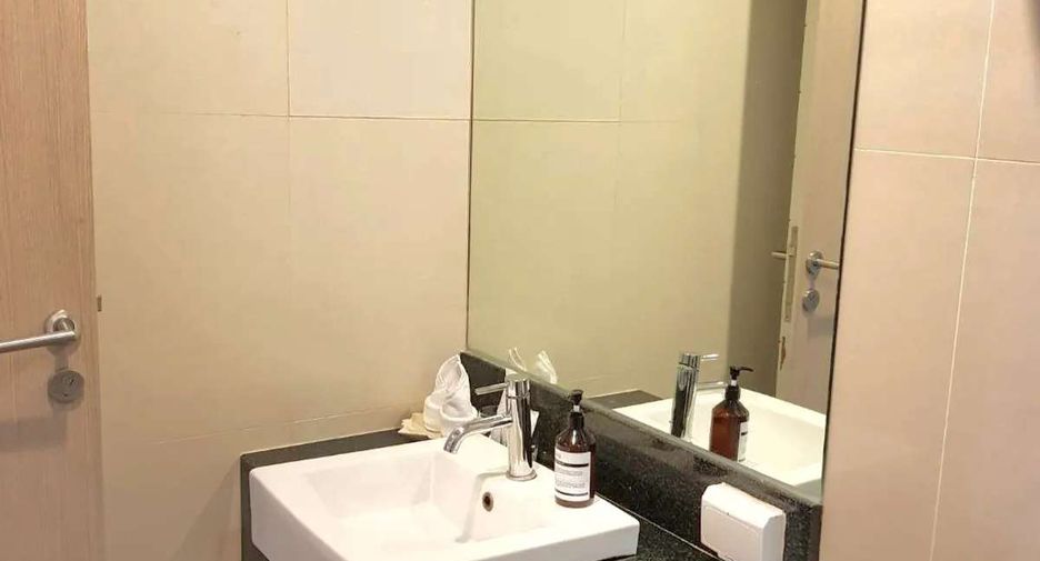For sale 2 ベッドルーム condo in Sattahip, Chonburi