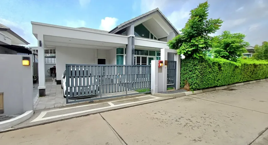 For rent 3 bedrooms house in Bang Lamung, Chonburi