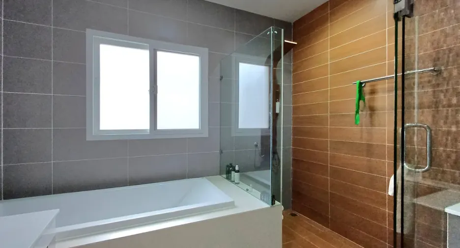 For rent 3 bedrooms house in Bang Lamung, Chonburi