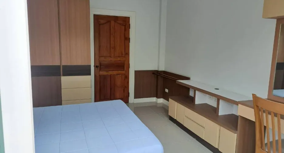 For rent 3 bedrooms house in Huay Yai, Pattaya