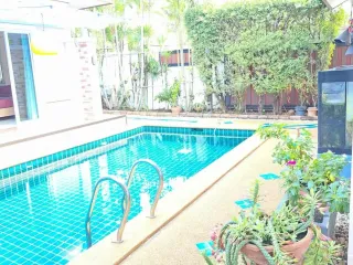 Haus zur Miete mit 3 Zimmer in Bang Lamung, Chonburi