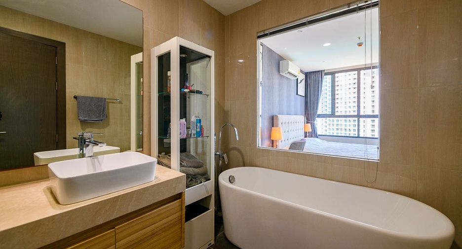 For rent 2 bedrooms condo in Bang Lamung, Chonburi